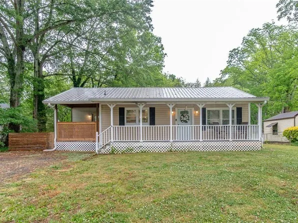 104 E Gordon St, Villa Rica, GA 30180
