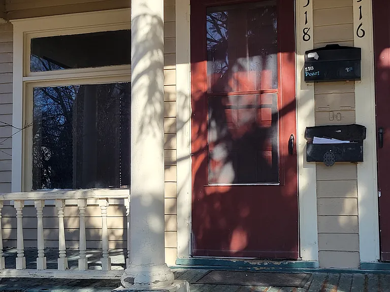 518 Pearl Ave — Photo 2