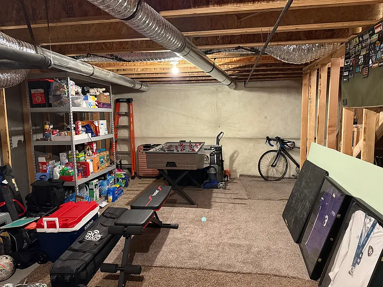28 N Monitor Row — Photo 33