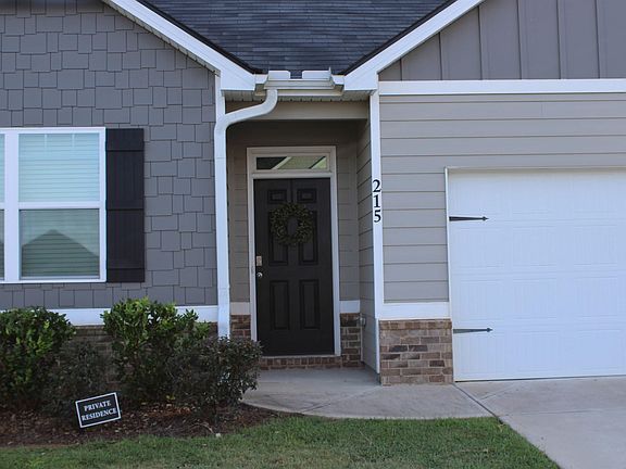 5th image of 215 Barnyard Way