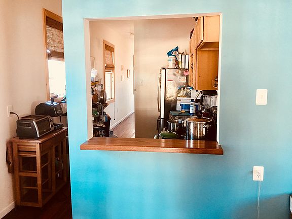 2nd image of 2442 Columbus St #2442