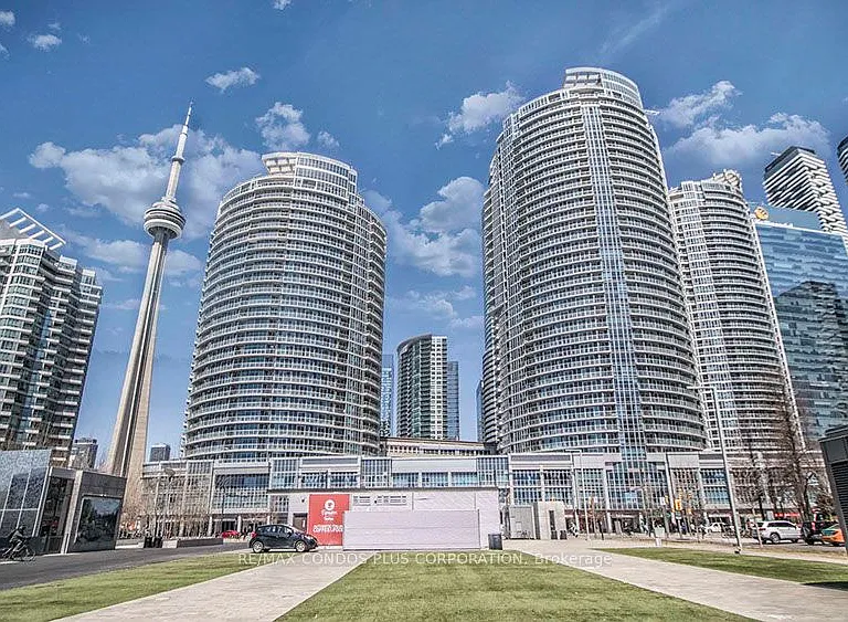 218 Queens Quay W #1211 — Photo 1