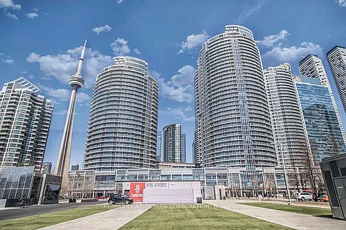 218 Queens Quay W #1211 Photo 1