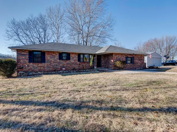 8323 N Farm Rd 105, Willard, MO 65781