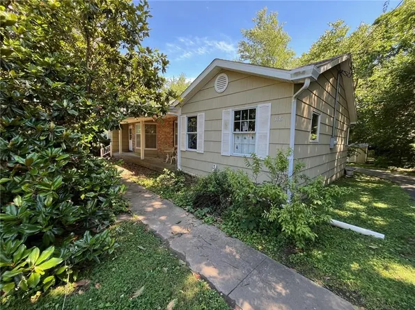 318 Hamilton St, Warrensburg, MO 64093
