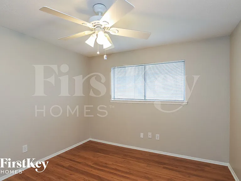 613 W Castle Harbour Dr — Photo 13
