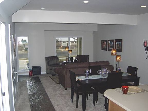 3rd image of 1645 Cirque Ln
