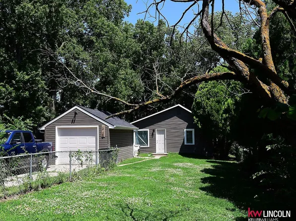 2725 S 17th St, Lincoln, NE 68502