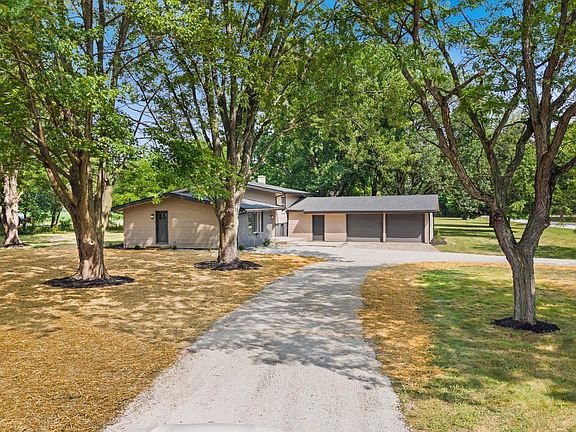 2nd image of 72 Skyline Dr