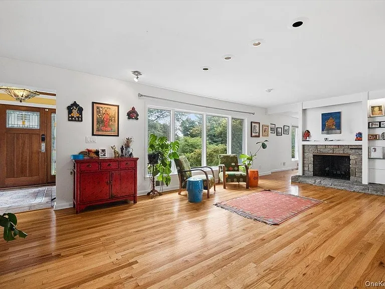 5 Agnes Cir — Photo 5