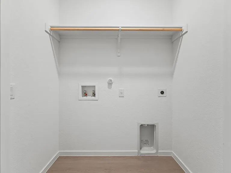 1003 Beck Ter — Photo 20