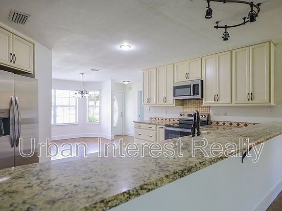 3rd image of 4658 Sunsail Cir