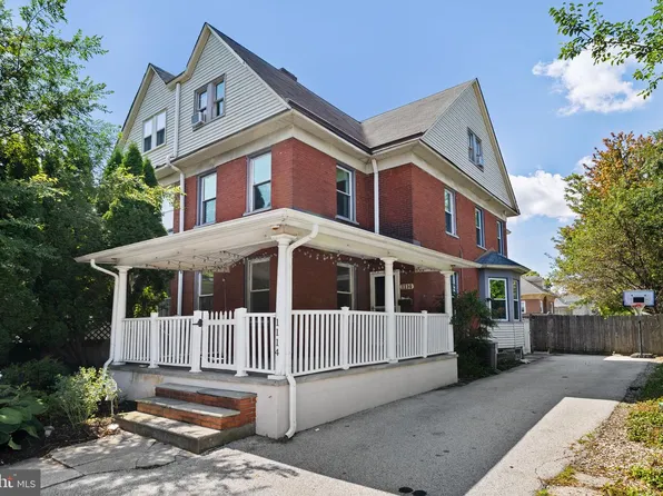 1114 County Line Rd, Wayne, PA 19087
