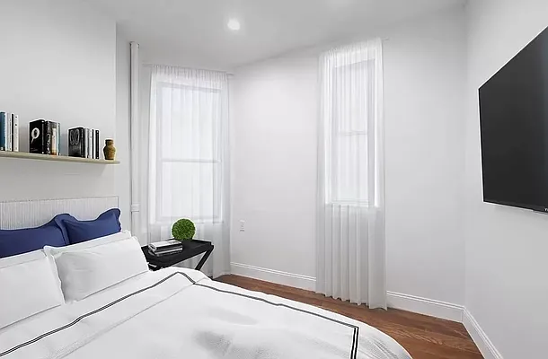 Rented by Corcoran | media 12