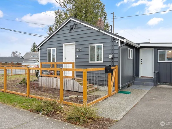 100 Main Street, Lynden, WA 98264