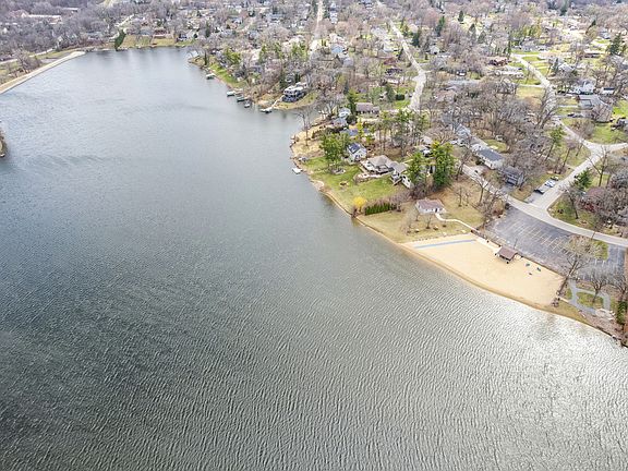 4th image of 128 Hickory Rd