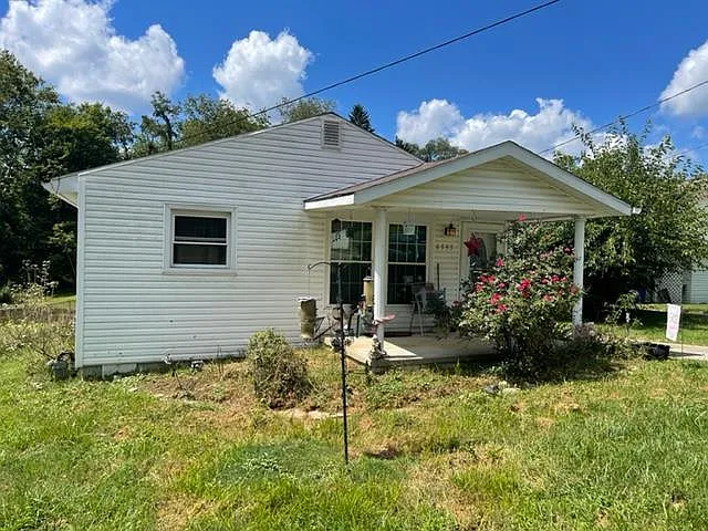 4593 Dehner St photo 1