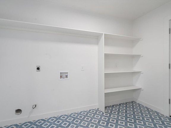 4th image of 2509 Shiloh Dr