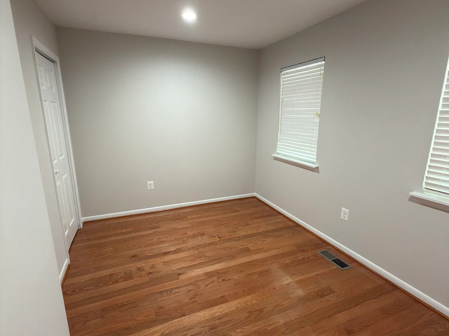 1 bed, $900 — Photo 3