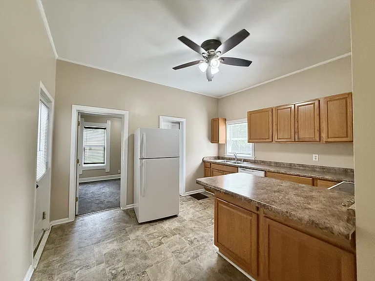 242 W Main St #1 — Photo 9