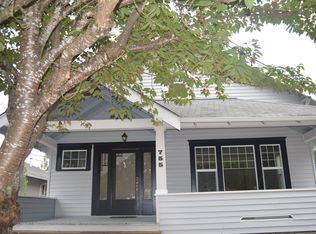 755 NW Wallace Rd, McMinnville, OR 97128