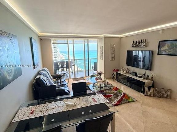 5th image of 1830 S Ocean Dr APT 3810