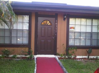 10371 Jasmine Ct, Pembroke Pines, FL 33026