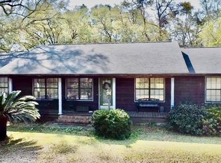 5272 Burkhalter Rd, Blackshear, GA 31516