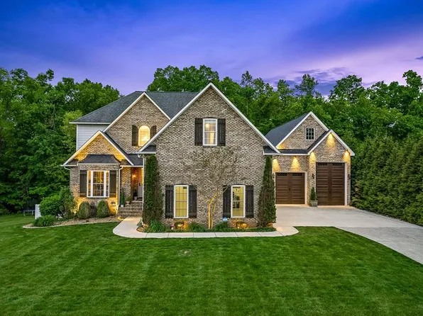 1988 Bear Creek Point, Cookeville, TN 38506