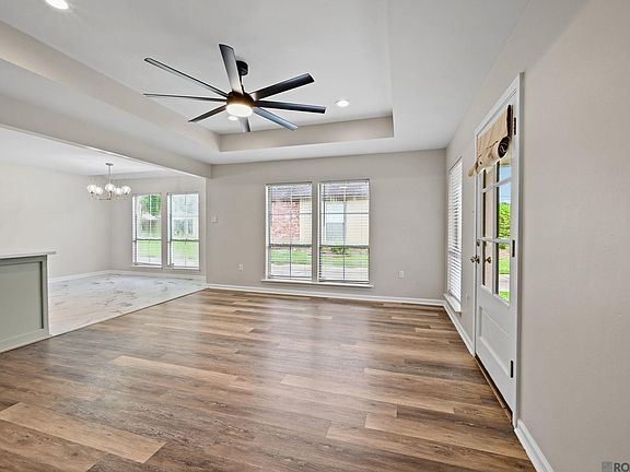 5th image of 14212 Parkridge Dr