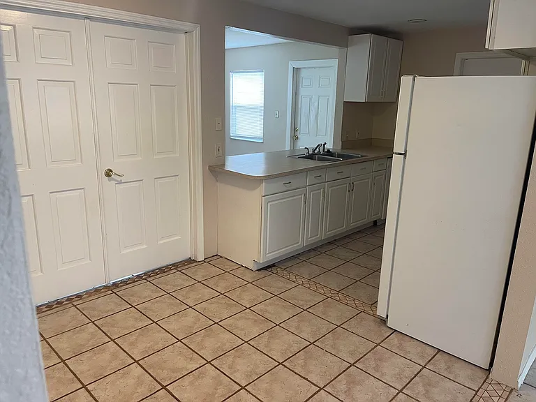 5633 Auld Ln — Photo 14