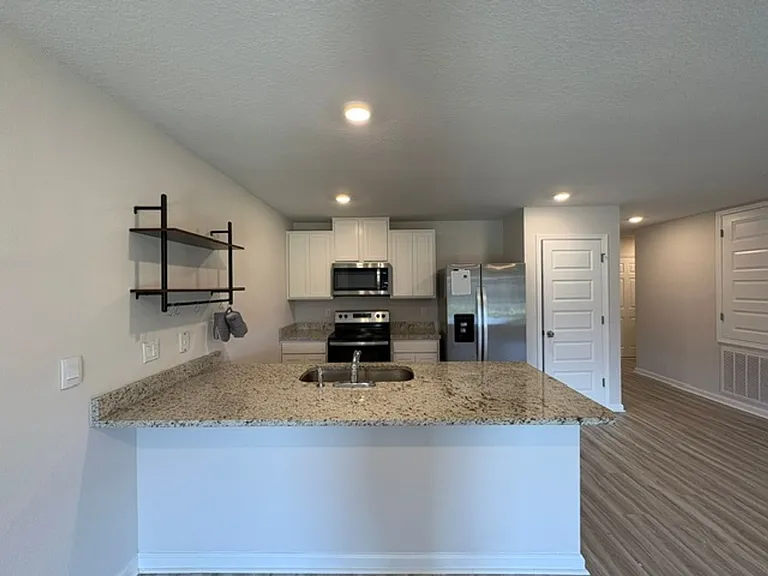807 Otto Loop — Photo 2