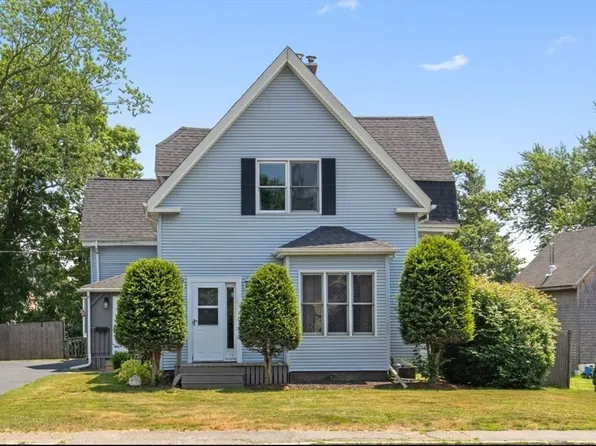 114 W Water St, Rockland, MA 02370