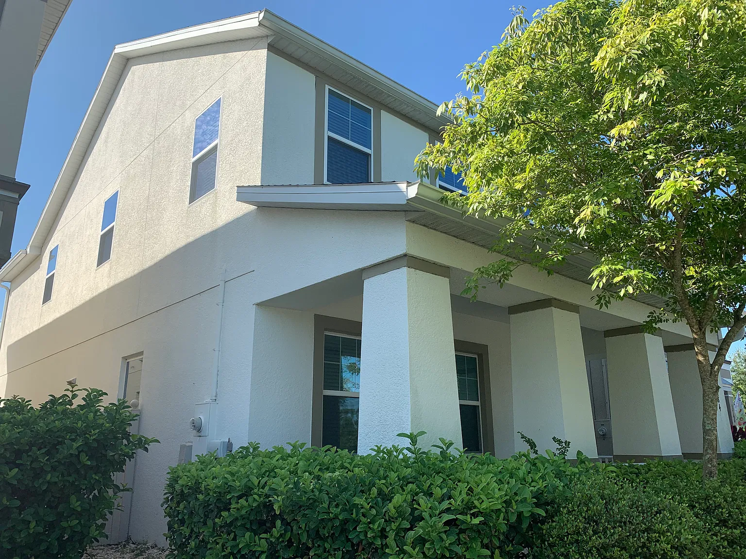 3 bed, 2.5 bath, 2154 sqft, $3,100 — Photo 1