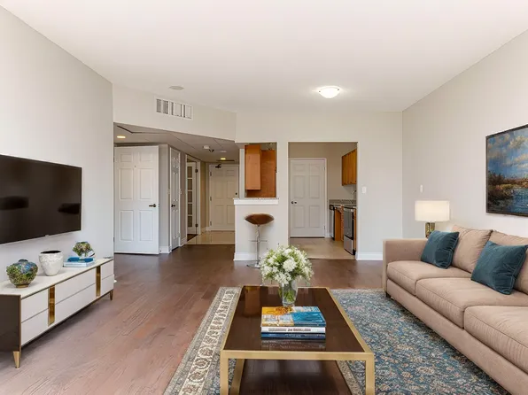 85 Ontario St, Kingston, ON K7L 5V7