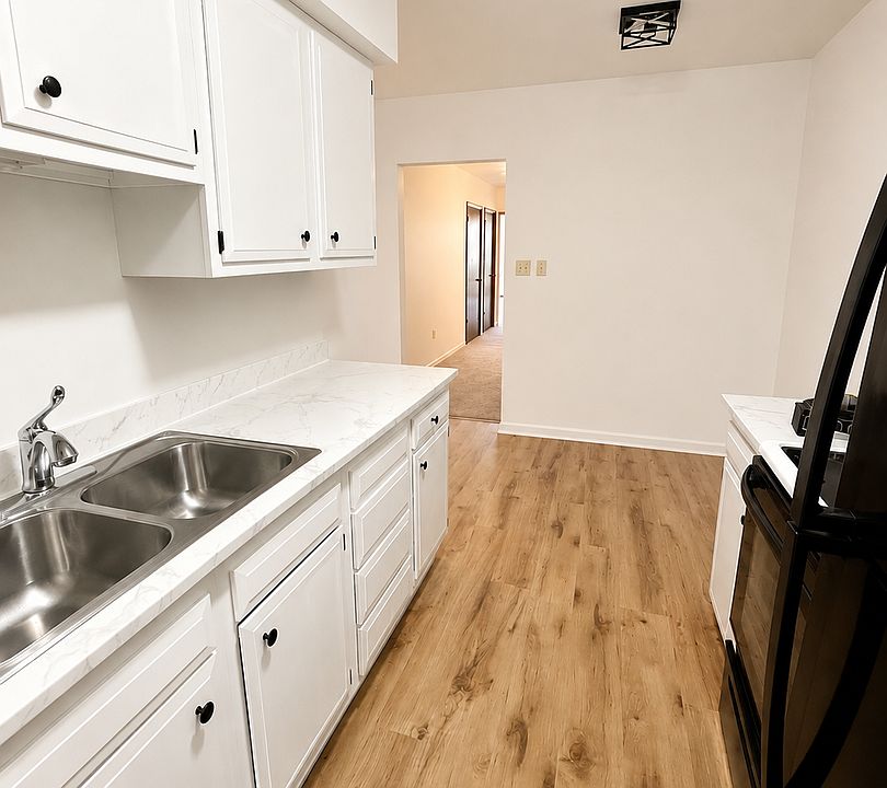 1st image of 159A Market St Floor 2