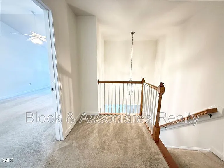 5523 Cottonrose Ln — Photo 12