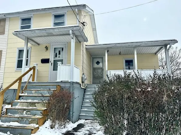 16 W Ruddle St, Coaldale, PA 18218