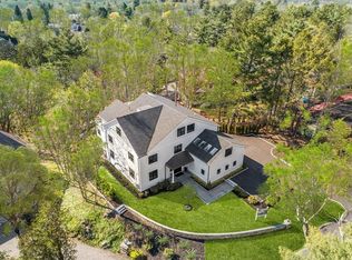 30 Oakmount Cir, Lexington, MA 02420