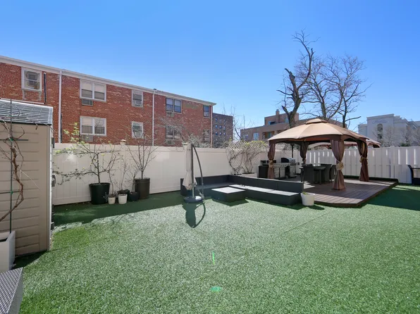 3165 Emmons Avenue image 11 of 12