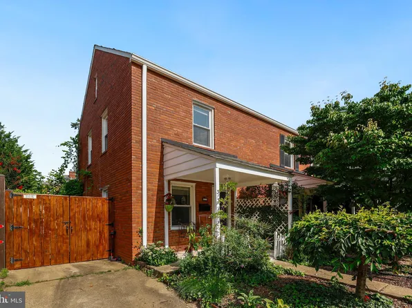 313 S Wayne St, Arlington, VA 22204