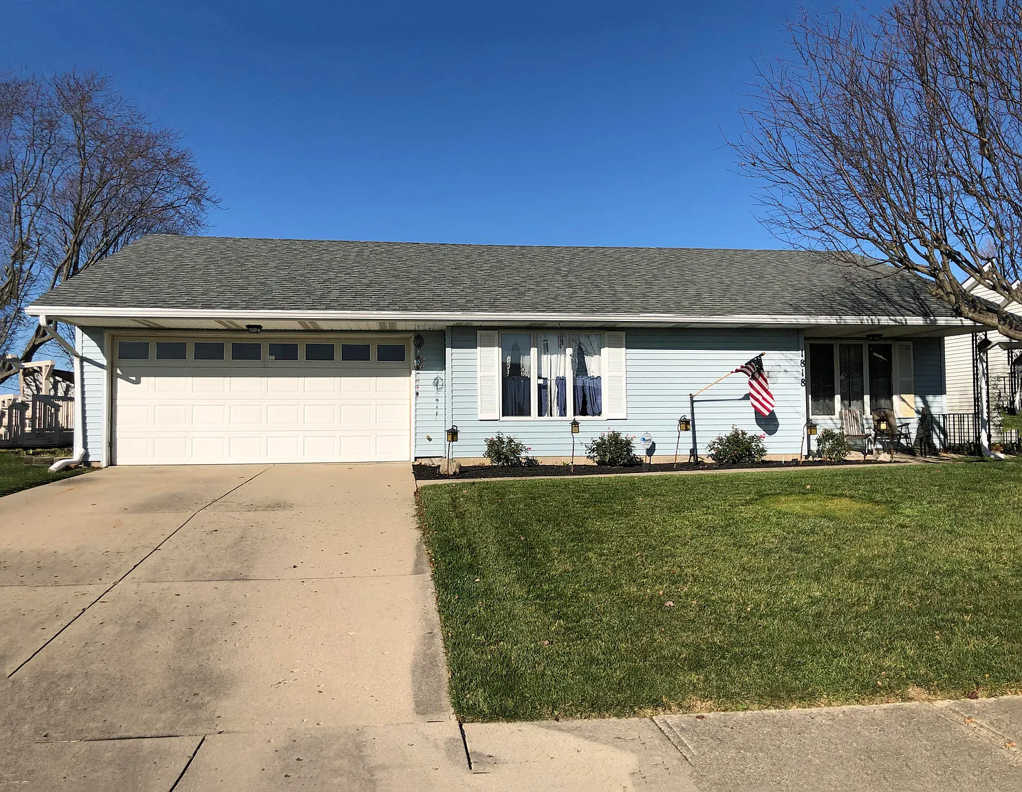 1818 W Parkway Dr photo 1