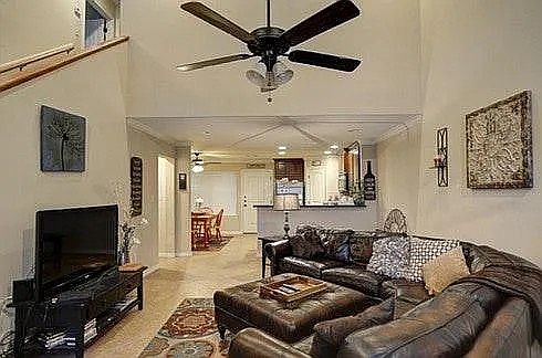 1st image of 1707 Parkplace