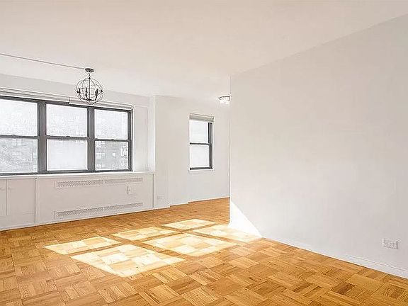 3rd image of 301 E 63rd St APT 6C