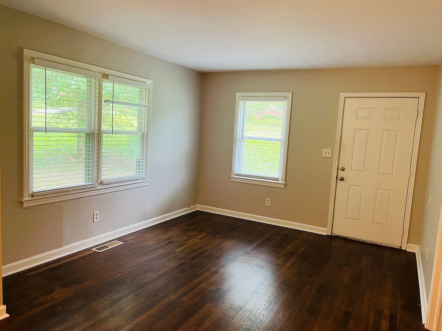 4531 Wesley Dr SW — Photo 4