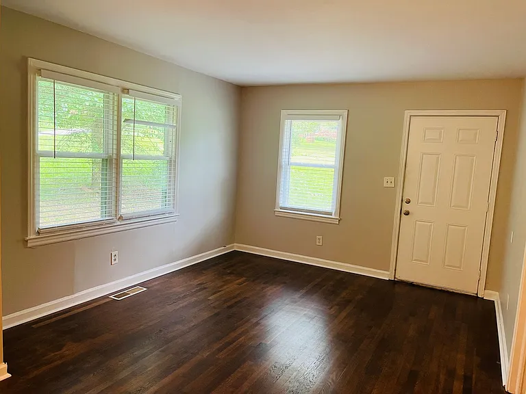 4531 Wesley Dr SW — Photo 4