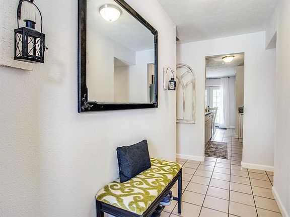 4th image of 3808 Seven Gables St