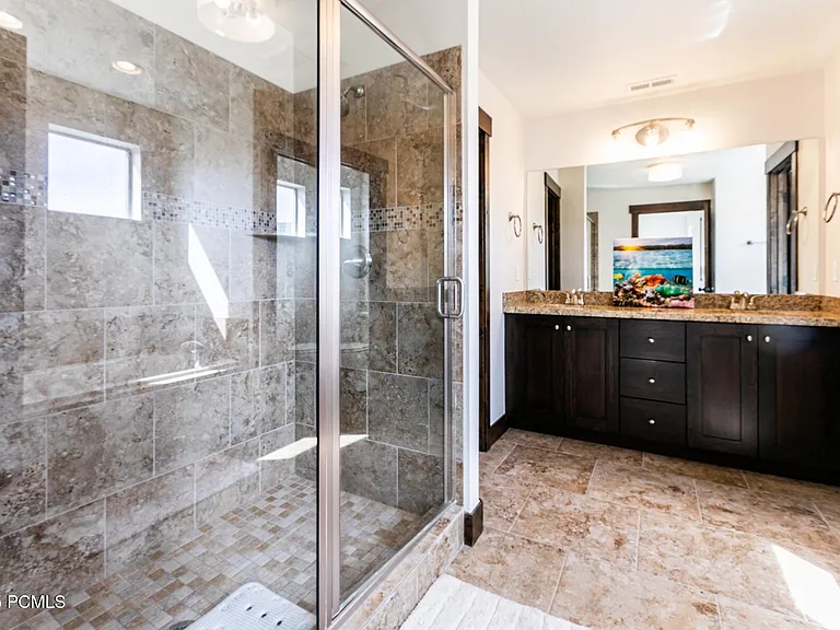 1018 W Abigail Dr — Photo 26