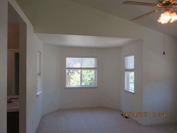 3rd image of 1300 W Aylesbury Ct