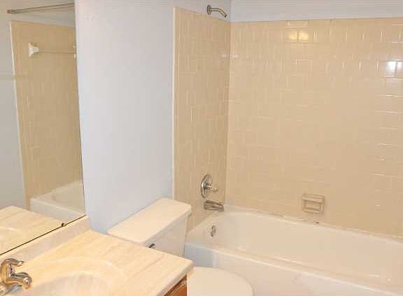 5th image of 186 S Burbank Dr
